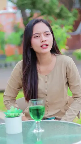 Teman parasit numpang hidup.  @Nonton Yukz  #SerialTikTok #TikTokTainment #TikTokSeries #TikTokSeriesFuture #drama #rubyquinza #suneedaycreative #dramatiktok #viraltiktok #kehidupan #cinta #pacar #crush #jodoh #date #sahabat #bestie #tongkrongan 