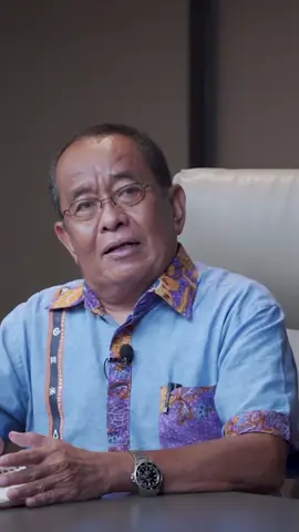 Said Didu: Riza Chalid tersangka korupsi triliunan di Pertamina tamu VIP Jokowi. Saksikan selengkapnya di youtube Abraham Samad SPEAK UP.  Jangan lupa subscribe, comment, like, & share!