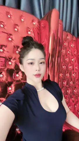 Nếu có một người giỏi giang xinh đẹp hơn bạn Thì đó là chính bạn của ngày maii.!!!
