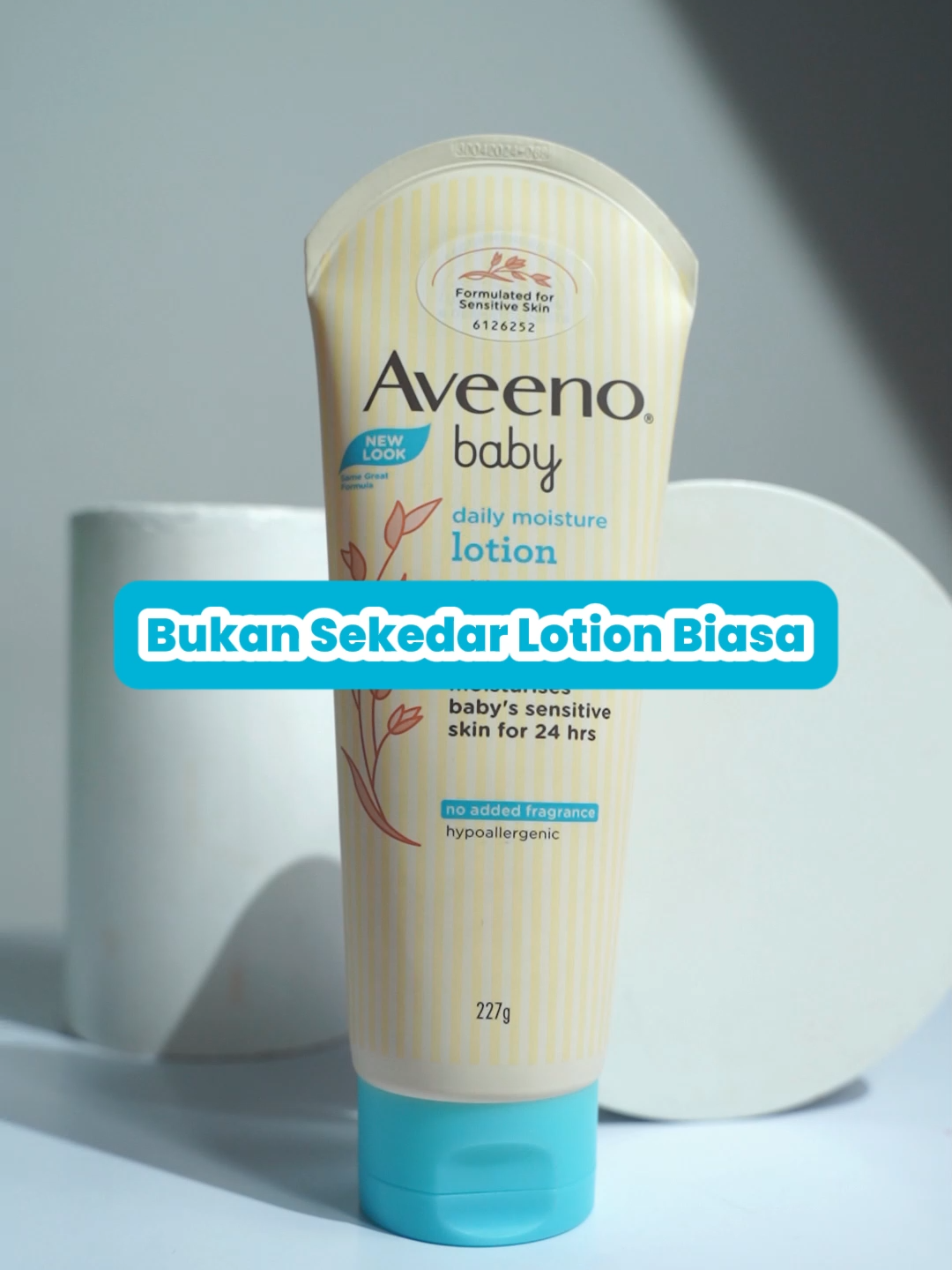 Lotion ini bukan sekedar lotion biasa! Sukses banget ngelembapin kulit bayi hingga 24 jam, tanpa rasa lengket! #oatstandingbabyskin #aveenobaby #aveeno #SkincareBaby #dailymoisture