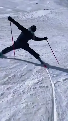 This is me first skiing ⛷🤣😿#skiing#funny#funnymoment#funnytok#ski#skifail#firstski