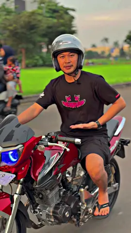 Singkat saja sendal jepet, katok pendek numpak tiger🤩 #tigerpece #tigergank #tiger #hondatiger #gl200 #gl200 #tirevherex #tigerrevo #xybca #4u #fypage #masukberandafyp #padahariini #trend 