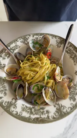 Cooking linguine with clams, garlic and chilli for my wife!  #linguine #clams