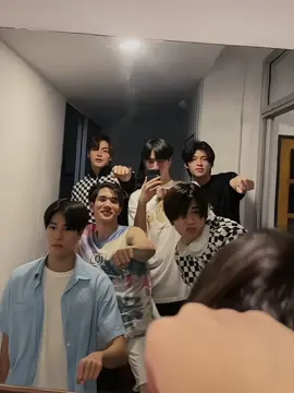 iu cái F6 này qa đi >< #joongdunk #pondphuwin #geminifourth #joongarchen #dunknatachai #ppnaravit #phuwintang #gemini_nt #fourthnattawat #gmmtv #fyp #xhtiktok #xuhuong 