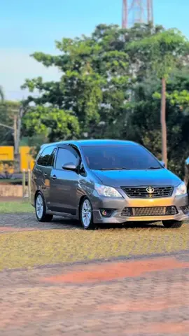 Mode bapak bapak nyore 🤗 #innova2kddiesel #innovadiesel #innova2kd #diselpower #cumicumidarat #cumicumidarat #oemlook #2kdpower #2kd #2kdftv #diselturbo #xyzbca #fyp #fy #fypdong #viralfyp #fyppppppppppppppppppppppp 