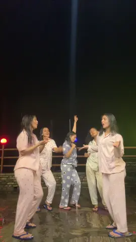 Nachna aauthiyo aagan tedoo vara ho hai @Pabitra @Jonisha Timilsina @Bimala Subedi @Shristiranabhat #fypシ #lwangvillage 