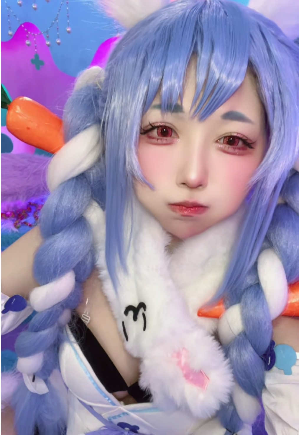 みんな1フレームごとにスクショしてるぺこよね！？(  ⩌⤚⩌  ) #ホロライブコスプレ #兎田ぺこらコスプレ #cosplay #hololivecosplay #pekorausada 