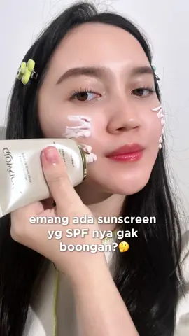 GILAAA BANGET INI SPF NYA joor jooran banget!😭😭🫵🏻❤️ #gogetglow #glowsicha #glowsichasunscreen #sunscreen #spf50pa➕➕➕ 