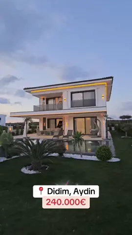 Zu verkaufen in 📍 Didim, Aydin. Bei Interesse oder Fragen schreiben Sie uns bitte eine Nachricht. Aufgrund der hohen Anzahl an Anfragen (mehrere Hundert täglich) kann es vereinzelt zu Verzögerungen in der Beantwortung kommen. Wir geben unser Bestes, Ihnen schnellstmöglich zu antworten. ⚠️ TikTok hat des öfteren technische Fehler ( Nachrichten verschwinden und/oder TikTok löscht häufig Nachrichten, wenn sie nicht zeitnah beantwortet werden). Wir testen eine Alternative worüber Sie uns direkt per Nachricht kontaktieren können ( Link in der Bio ). Sollte Ihre Anfrage unbeantwortet bleiben, schreiben Sie uns bitte erneut.  Eine eigene Website zur einfacheren Kontaktaufnahme ist bereits in Planung. Liebe Grüße – Ihr Team von Immobilien.Ausland #rec #immobilien #immobilie #haus #villa #fürdich #trending 