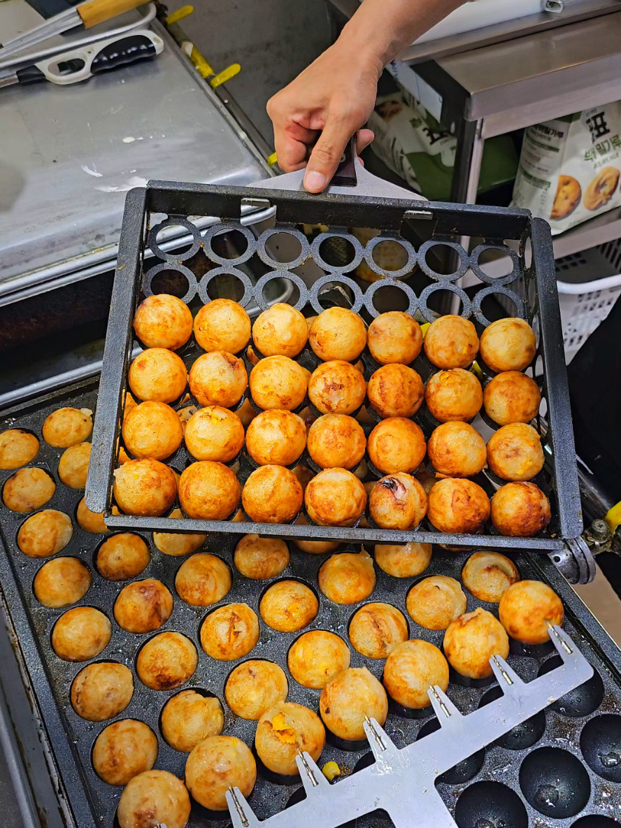 Amazing takoyaki making skills - Korean street food #fyp #foryoupage #fypシ #takoyaki #koreanstreetfood