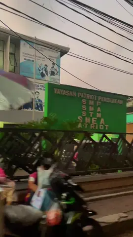 Video2 ku boleh di ambilin buat bahan content, nostalgia dll.  Pasti di Izinin Masih di Bekasi #view #foryou #bekasi #kranjibekasi #fyp #mediaWB #smkpatriotbekasi 