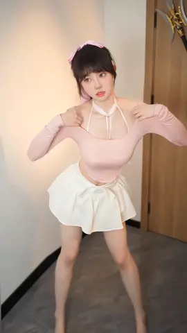 #奶凶 #扭一扭 #微胖女生 #御姐 #fyp #douyin抖音 #fypシ゚ #dance #甜妹dancer #fashion #bbw #欧巴江南style #fussyychoice #ootd穿搭 #OOTD #cosplayer 