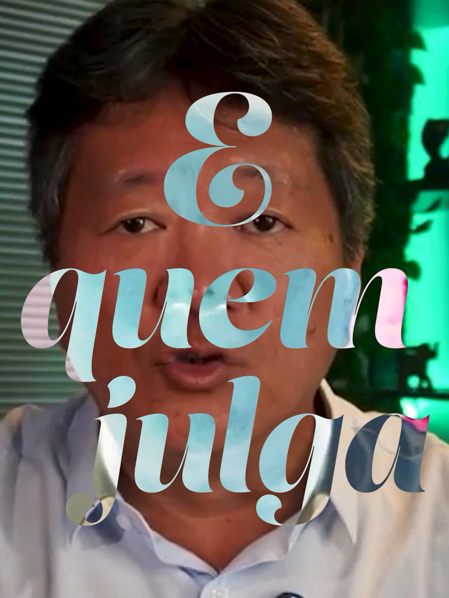 Quem julga é porque ainda não teve coragem de trilhar o próprio caminho. Enquanto perde tempo cuidando da vida dos outros, deixa de fazer o que realmente importa por si mesmo. 💡 A vida é curta demais pra se preocupar com a opinião de quem não constrói nada. 🚀 Faça o que precisa ser feito. Por você. 👉 Marque alguém que precisa ouvir essa verdade hoje! #Coragem #FocoNoQueImporta #SuaVidaSuasRegras