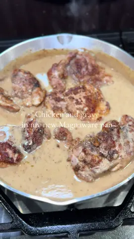 First meal in my new @Magnaware USA cookware sauté pan—chicken & gravy 😍 #magnaware #sautepan #cookware #magnawarecookware #cooking #skillet #castaluminum #tiktokshopcreatorpicks 
