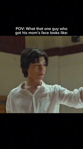 appealmaxxed #looksmaxing #mog #ezramiller #fyp #kevin 