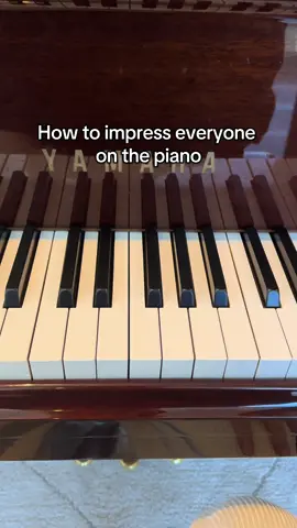 Fast and loud will always turn heads #fyp #foryoupage #piano #pianotok #easypiano #pianobeginner #beginnerpiano #pianotutorial 