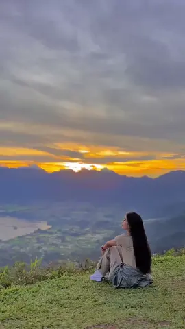 puncak lawang+rindu @nabillah1998  #lawangpark  #puncaklawang  #danaumaninjau  #gadihminang  #minangrancak  #minangtiktok  #fyp 