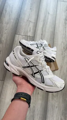 Asics Gel 1130 ‘White Black’ 🔳 - Perfect Shoe for the Summer Weather ☀️- Sizes UK 8.5-9.5 available online at rngla.co.uk #asics #asics1130 #shoe #popular #trendy #Summer #xyzabc #fyp #asicsgel #asicsgel1130 