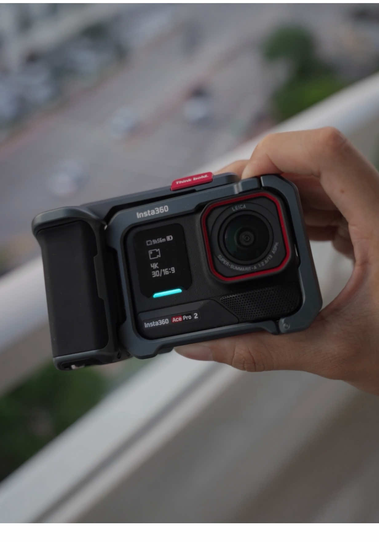 When traveling, the Ace Pro 2 Xplorer Bundle might actually be my favorite choice. 📷: Insta360 Ace Pro 2 @insta360 official #Insta360 #Insta360AcePro2 #XplorerBundle #XplorerGrip