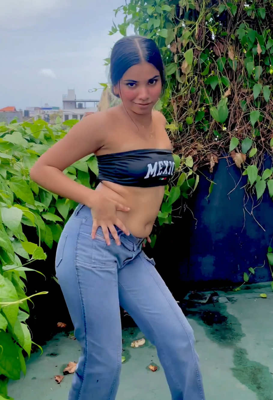 සෙල්ලම් 😁🔥 Dc : @Oshan Liyanage  #nethminithisara #fyp #foryou #onemillionaudition #fyppppppppppppppppppppppp #viral #sltiktok #dance 