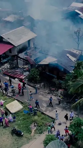 kebakaran melanda rumah warga kota krueng geukuh dewantara aceh uatar#fypシ゚viral #viral_video #kebakaranrumahwarga#acehutara