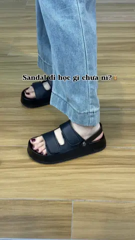 Sandal đi học mang được 2 kiểu nhé #gaubata #goclamdep #sandalnu #sandal #depnu 
