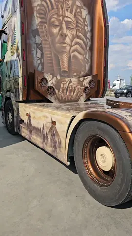 so proud to take this piece of artwork at TruckStar Assen 2025! it's the first year when Romania sends 4 trucks to such a big event dedicated to all the truck lovers from Europe! Congratulations to all participants and special thanks to the entire team who worked hard to get this project done! #trucksoftiktok #fyp #truckshow #Lifestyle #truckersoftiktok @Ale Campan @🚨🤙Trucker of the Daf🤙🚨 @ℝ𝕠𝕦𝟘𝟙 𝕋𝕙𝕖𝔽𝕒𝕞𝕚𝕝𝕪®️ @Ancuta ⚡️ @Sull Trans @daniel.satmari @Alin Ayn (Parfum) @Victor @Ovidiu Oradan (Sull Trans) @Ovi&Gabi 