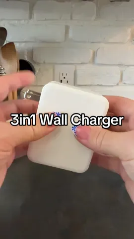 Literally saved my marriage #tiktokshopcreatorpicks #3in1charger #retractablecharger #homegadgets #homeelectronics 