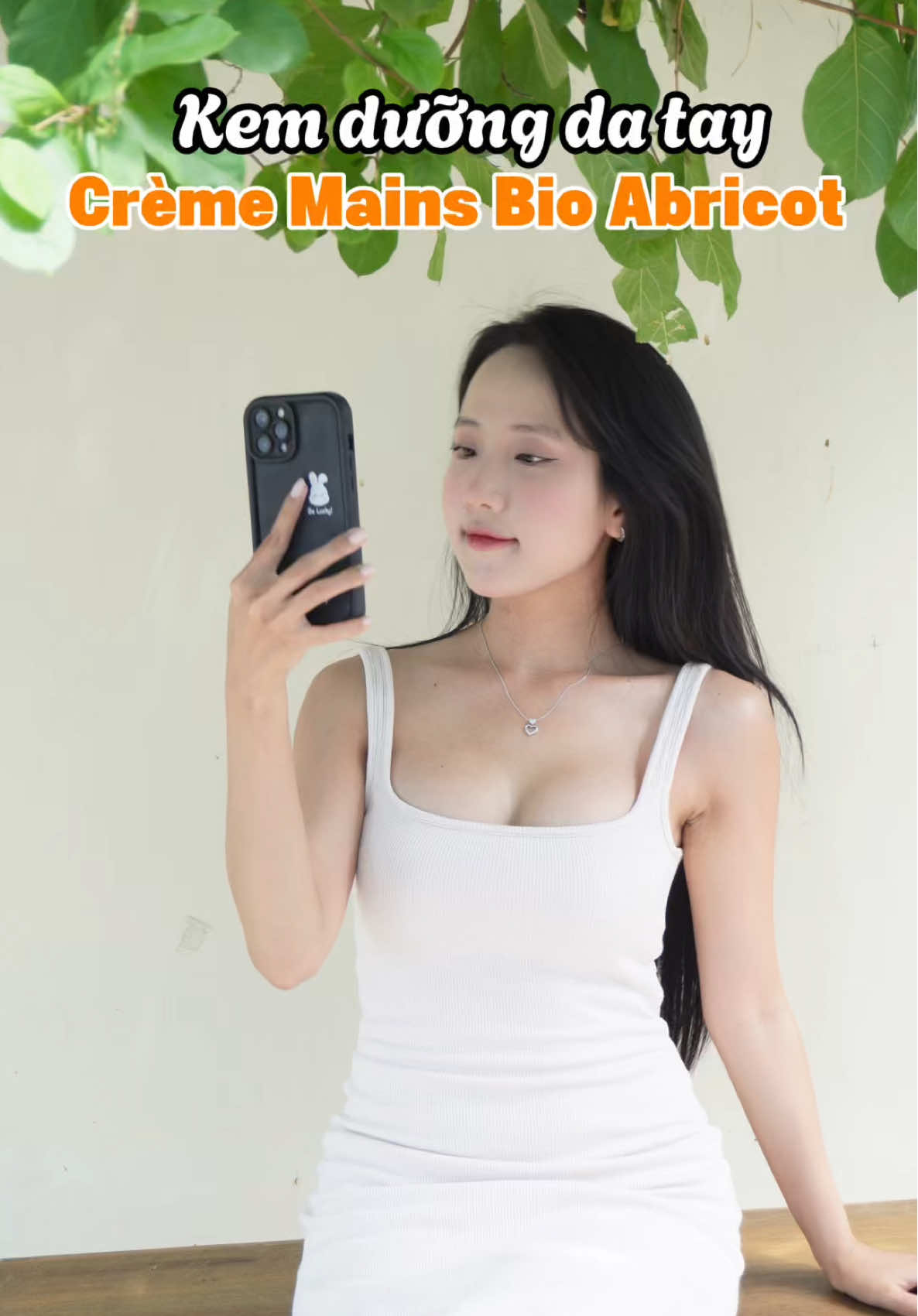 Chăm da mặt, chăm da body nhưng đừng quên chăm da tay nha mí bà. Da tay cũng dễ lão hoá lắm đó nhaaa #MKLGreenNature #Handcream #Abricot 