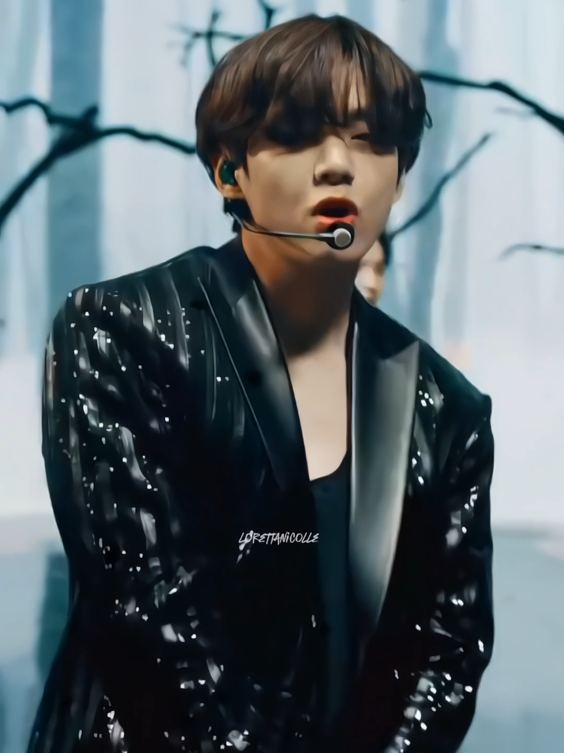 THE man, the soul, the aura a MASTERPIECE ❤️‍🔥#taehyung #taehyungedit #btsv #kimtaehyung 