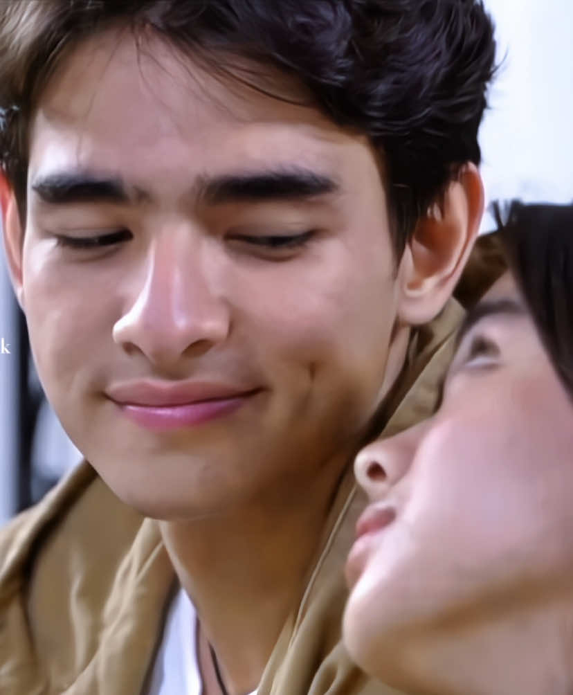 just aqeela, harry, and a shoulder to lean on, through it all 🫂❤️‍🩹 @Aqeela Aza Calista @HV #asmaragenz #harqeel #harryvaughan #aqeelacalista #agz #sctv #sinemart #foryoupage #fyp 