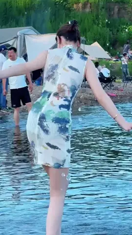 Playing in the water #women#girl#pretty#beautiful#beauty#cute#sexy#tiktok#good#charming#gorgeous#sexy#Fitness#chinesekungfu#kungfu#martialarts#Taekwondo