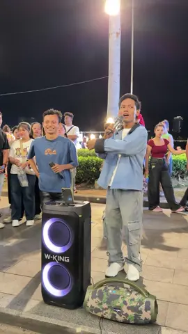 Videos original នៅ Walk Street តេស្ត W-KING ជាមួយ idol សួ វិចិត្រ❤️🎙️