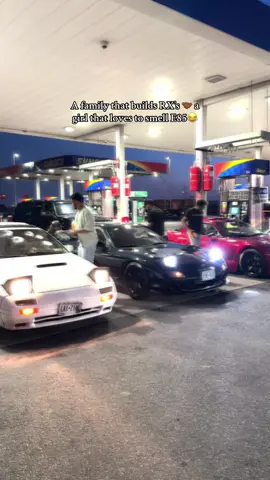 Mazda Gang! #rotary #rx7 #rx8 #e85 #gas @Mazda USA #classiccars 