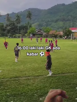 ya main bola ⚽🔥🔥#olahraga#sepakbola#foryoupage#lewatberanda#fyp 