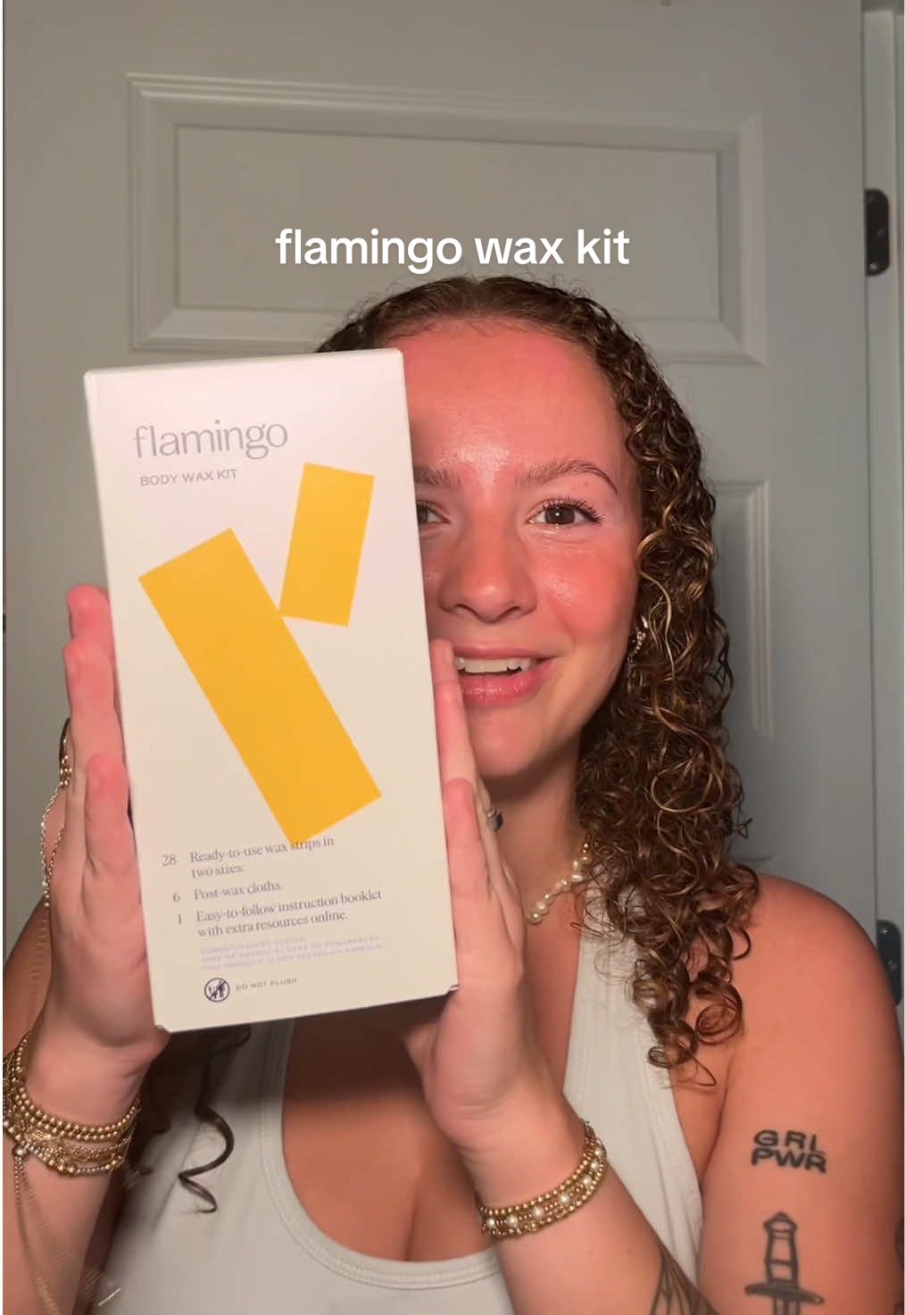 the dramatics 😭😂 (it did hurt though) now I’m curious, are you team wax, shave or laser? @Flamingo #flamingo #celebrateyourbody #waxstrips #waxing 