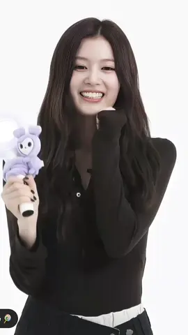 sana pg fancam-digerlerine fancam yapmaya usendim sanayi atiyorum o yuzden😔 #fyp #eating #fancam #sana #twice 