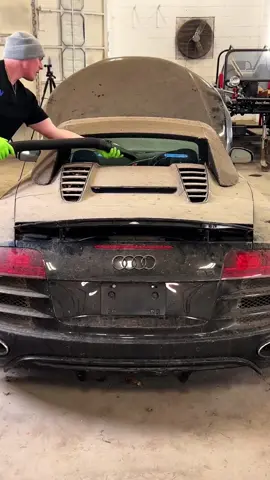 #carwash #carwashing #cardetailing #carcleaning #satisfyingvideo #wash #clean #fyp #washing #cleaning #car #washcar 