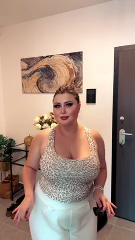 değil mi? #fyp #fypviral #viralvideos #viraltiktok #goviral #balkantiktok #balkan #romaniantiktok #gypsygirl #foryoupage 