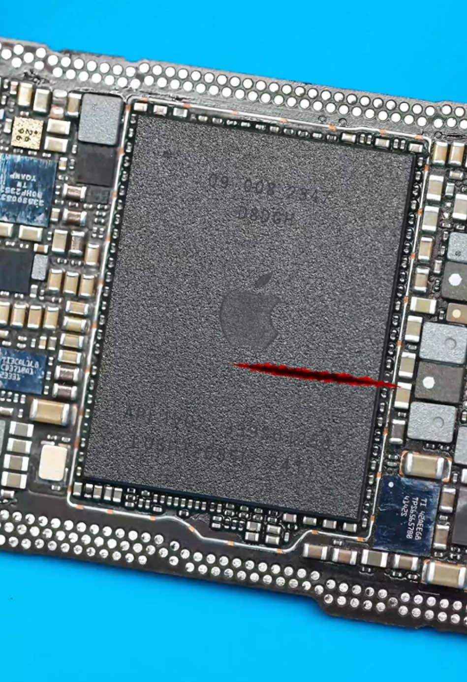 iPhone15promax, RAM crack, replacement and repair!#mobilephonerepair #cpurepair 