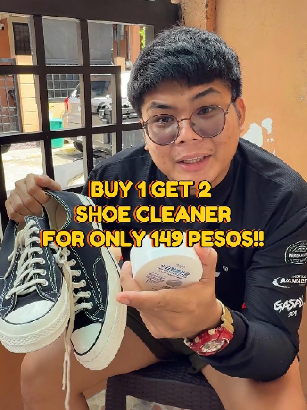 149 PESOS ONLY! BUY 1 GET 2 SHOE CLEANER! #fyp #tiktokshop #kuysjomstv #tiktokfinds #rainyseason #shoecleaner #shoelover
