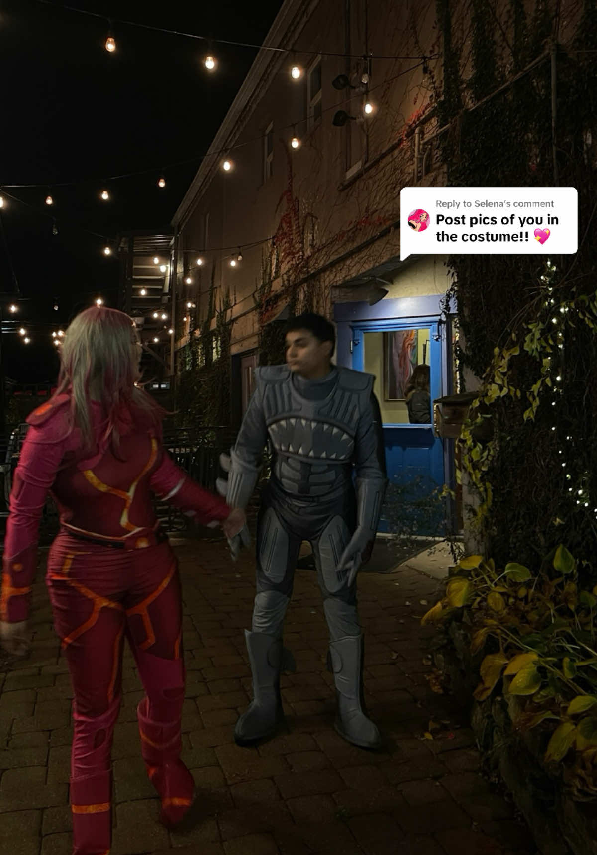 Replying to @Selena #sharkboyandlavagirl #sharkboy #lavagirl #halloween #halloweencostumes #halloweencouplescostumes #inspo #halloweeninspo 