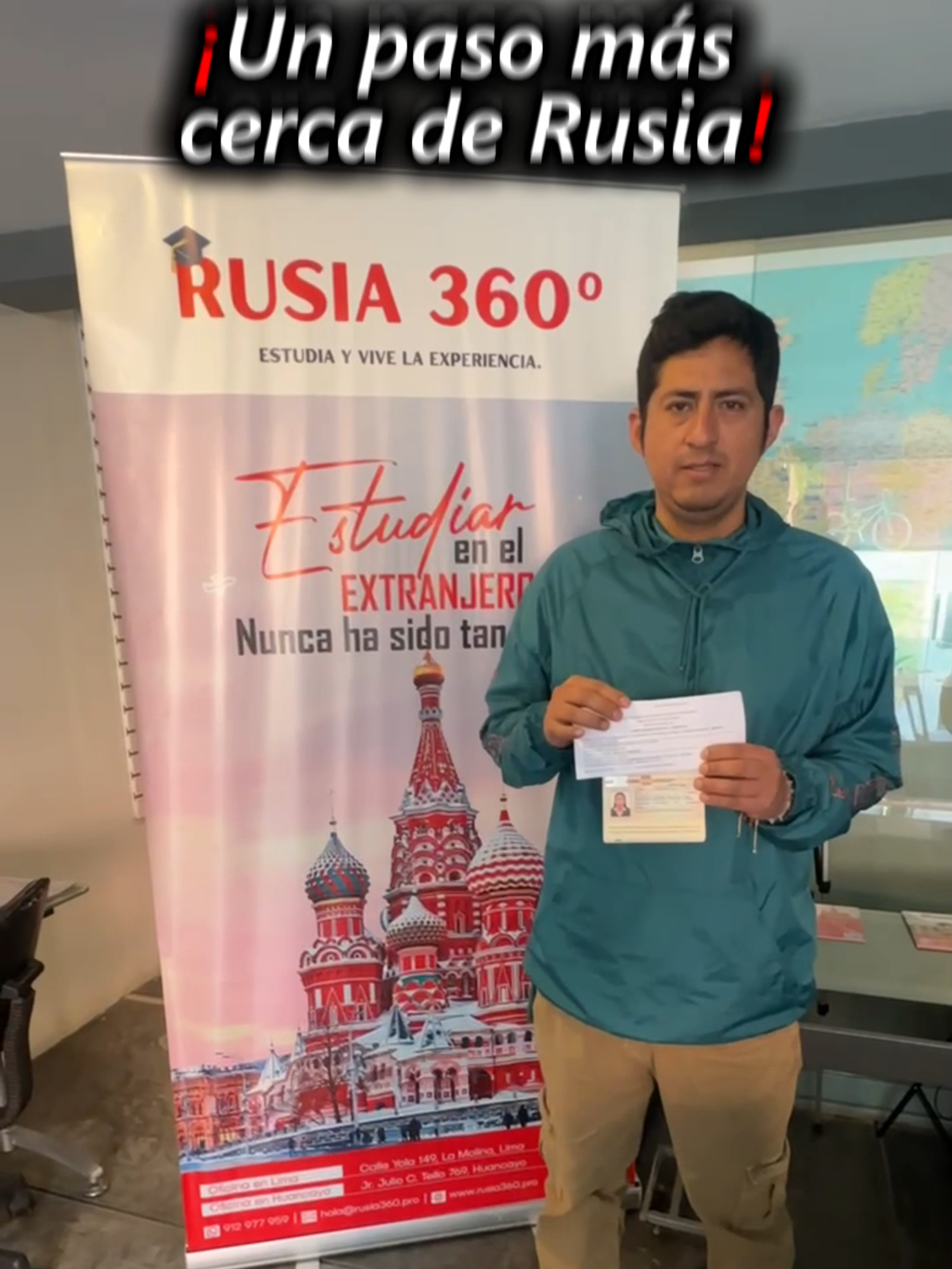 📄🇷🇺 Hoy recibimos a un padre orgulloso que vino a recoger los documentos para que su hija pueda cumplir su sueño de estudiar en Rusia. En Rusia 360, acompañamos a las familias en cada paso del proceso. ¡Cada vez falta menos! ✈️🎓 #Rusia360 #EstudiarEnRusia #PadresOrgullosos #SueñosQueSeCumplen #EstudiosEnElExtranjero #UniversidadesEnRusia #DocumentosListos #RumboARusia #LatinosEnRusia #ApoyoFamiliar #AgenciaEducativa