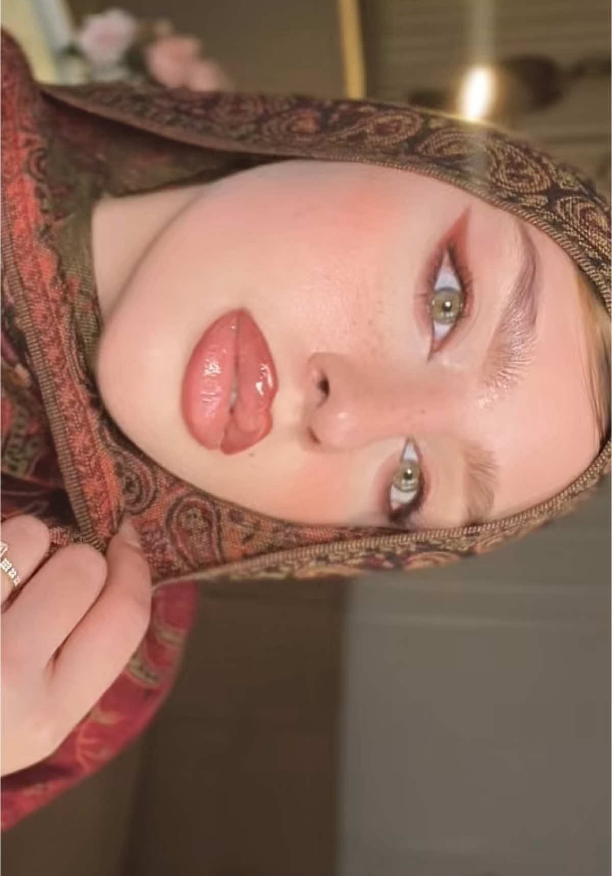 One lipstick. One killer look. That’s it.💄🔥🤫 . . #fyp #foryoupage #f #makeup #makeuptutorial #foru #makemefamous #beauty 