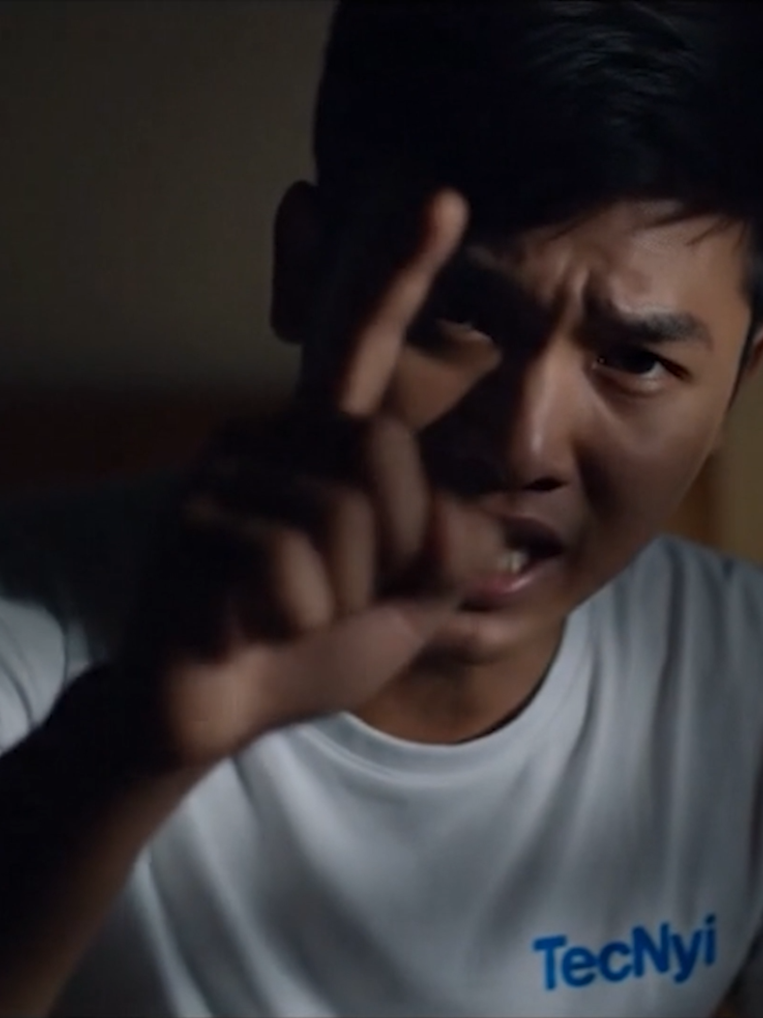 ဒီကောင် စောစောစီးစီးကွာ...😆 Why I made this video: (စောစောစီးစီး ကိုရာဇာကို သတိရသွားလို့😛) #TecNyi #tecnyiaicommunity #tecnyishortscene #ချစ်တယ်လို့တော့လာမစနဲ့😁🥰🥰 #ရာဇာနေဝင်း