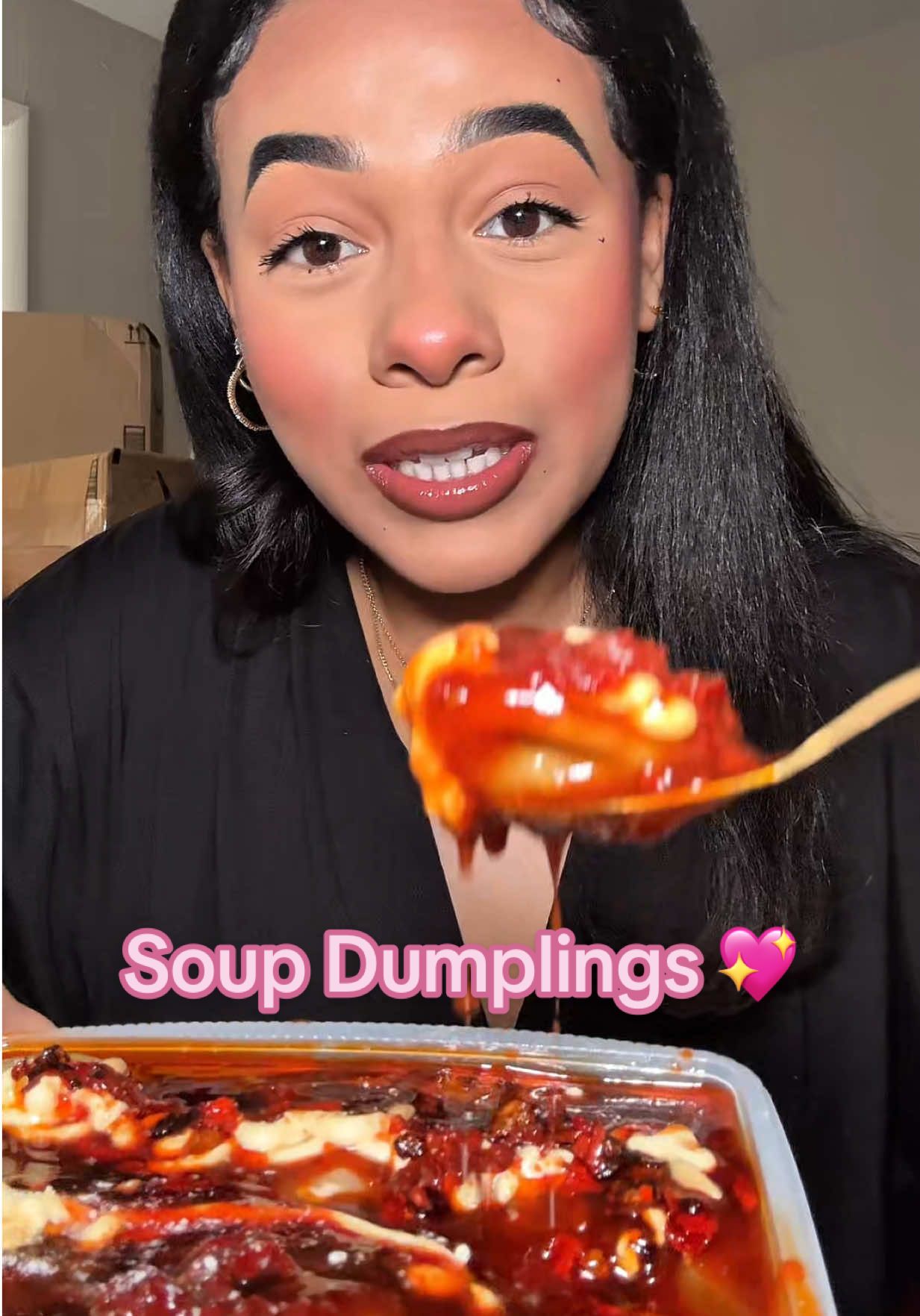 these were so good!!! I tried a new flavor today which was beef pho it was prob the best one I’ve had! Yall gotta try my combo before yall talk sh*! ITS GOOD IM TELLING YOU JUST TRY IT😭😭 I also ate two fiber brownies yesterday and omfg IVE BEERN SPRINTINGGG🏃🏽‍♀️TO THE TOILETS HEL IM ON IT RN😭😭😭😭 BUT I GOTTA GOOOOO BYEEEEEE I LOVE YALLLLL💖💖💖💖💖💖💖🍀🍀🍀🍀🍀🍀🍀🍀🍀🍀🍀🍀🍀🍀🍀 #fyp #viral #fypage #asmr #creatorsearchinsights #eating #trending #viraltiktok #viralvideo #soupdumplings #soupdumpling #Recipe #tutorial #cooking 