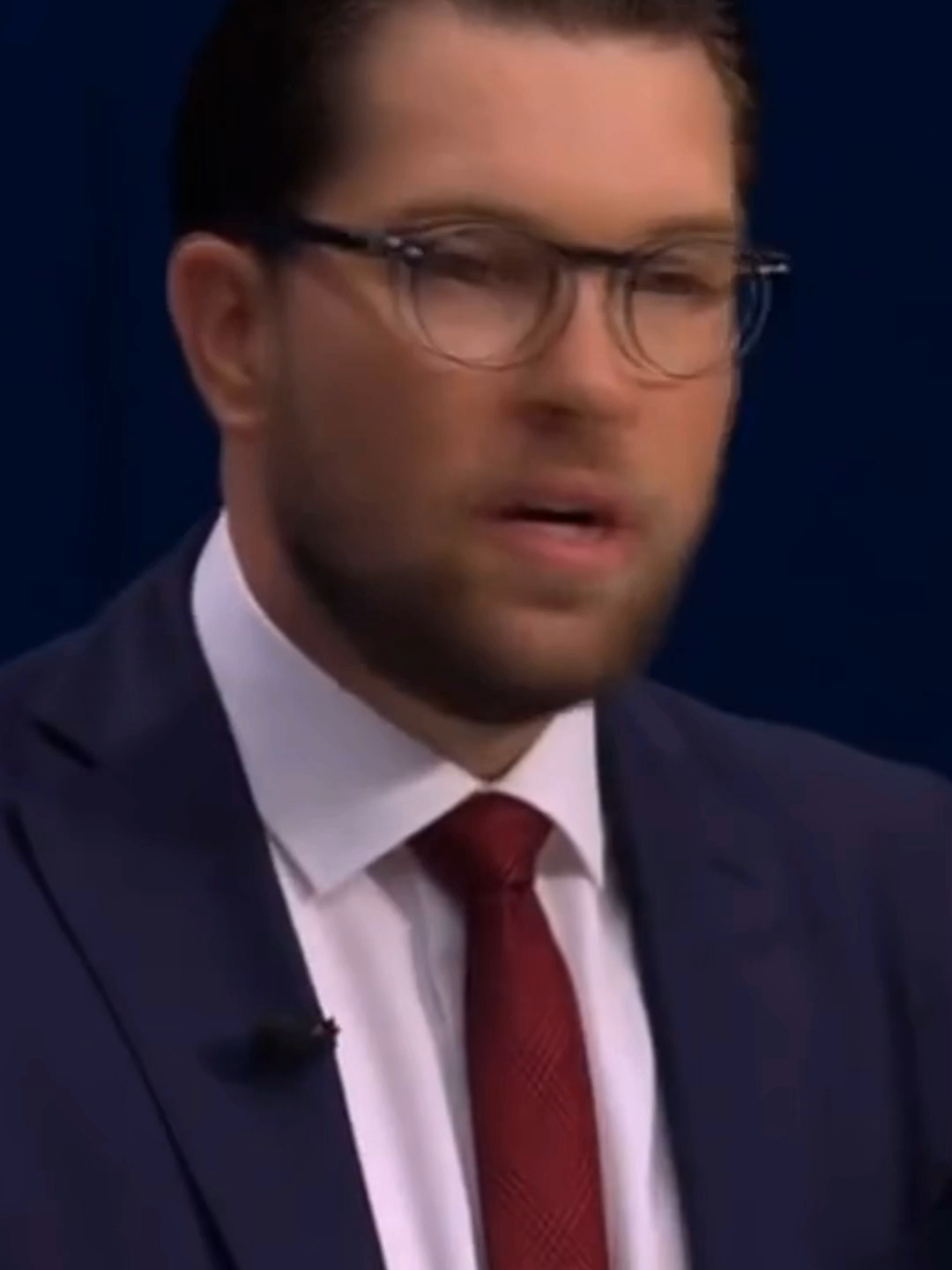 Invandrare har svårare att anpassa sig till det svenska samhället då de inte är svenskar  #sverigedemokraterna #fördig #foruyou #fördigpage #jimmieåkesson