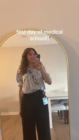 first day of medical school!! #medicine #medical #medstudent #medschool #medicalstudent #medtok 