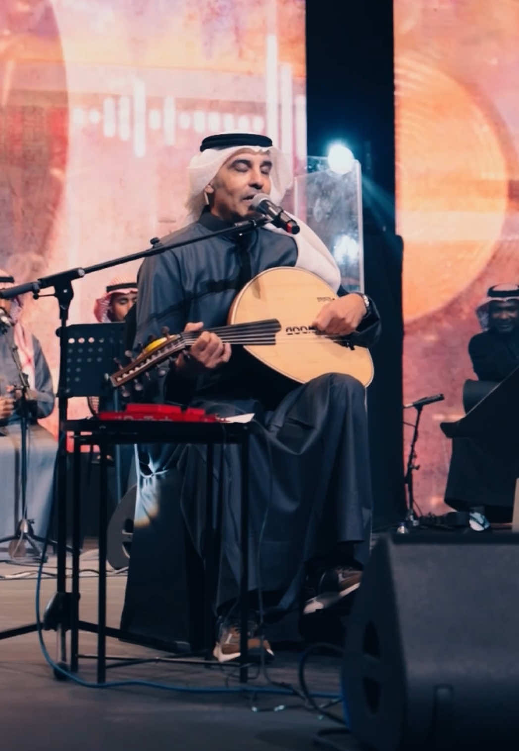 متى بتّوب من كسر الخواطر؟ أنا البحّار وأنتظر السفينة 💔 #فوكالي #الضويحي #الرياض