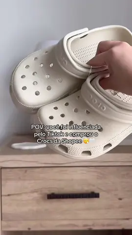 Apaixonadaaaa #crocs #conforto #faculdade #escola #antonela #antonelabraga  Crocs na shopee 